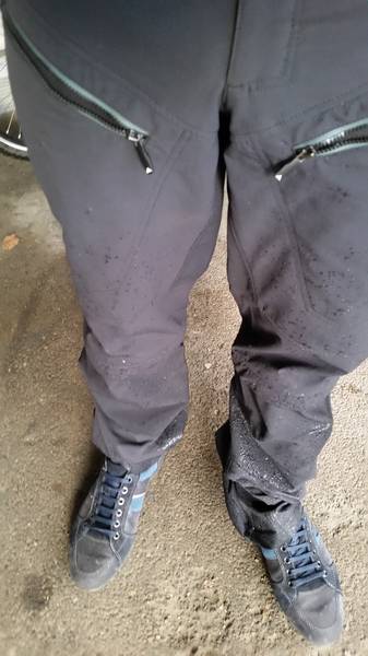 Pantalon/short vélo Vaude Morzine - en mode velotaf par temps humide