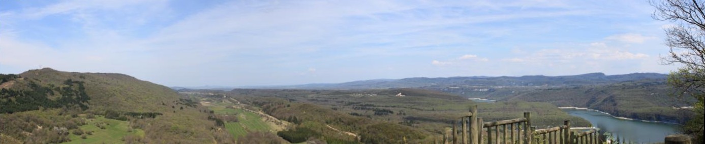 Panorama sur le lac de Vouglans