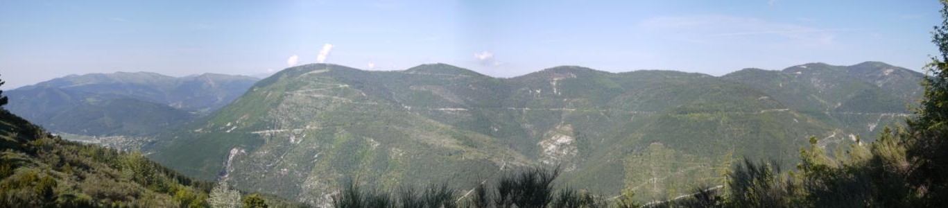 Panorama sur la montagne de Chalvet